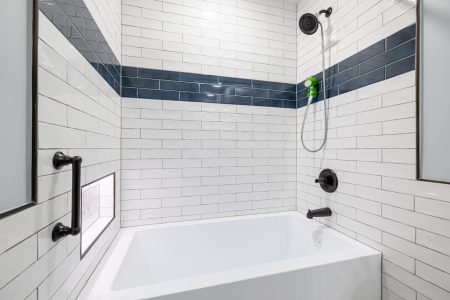 astuces et idées pratiques pour Rénover une petite salle de bain